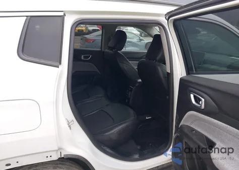 2022 Jeep Compass Latitude 4X4 from USA, damaged, VIN 3C4NJDBBXNT199982